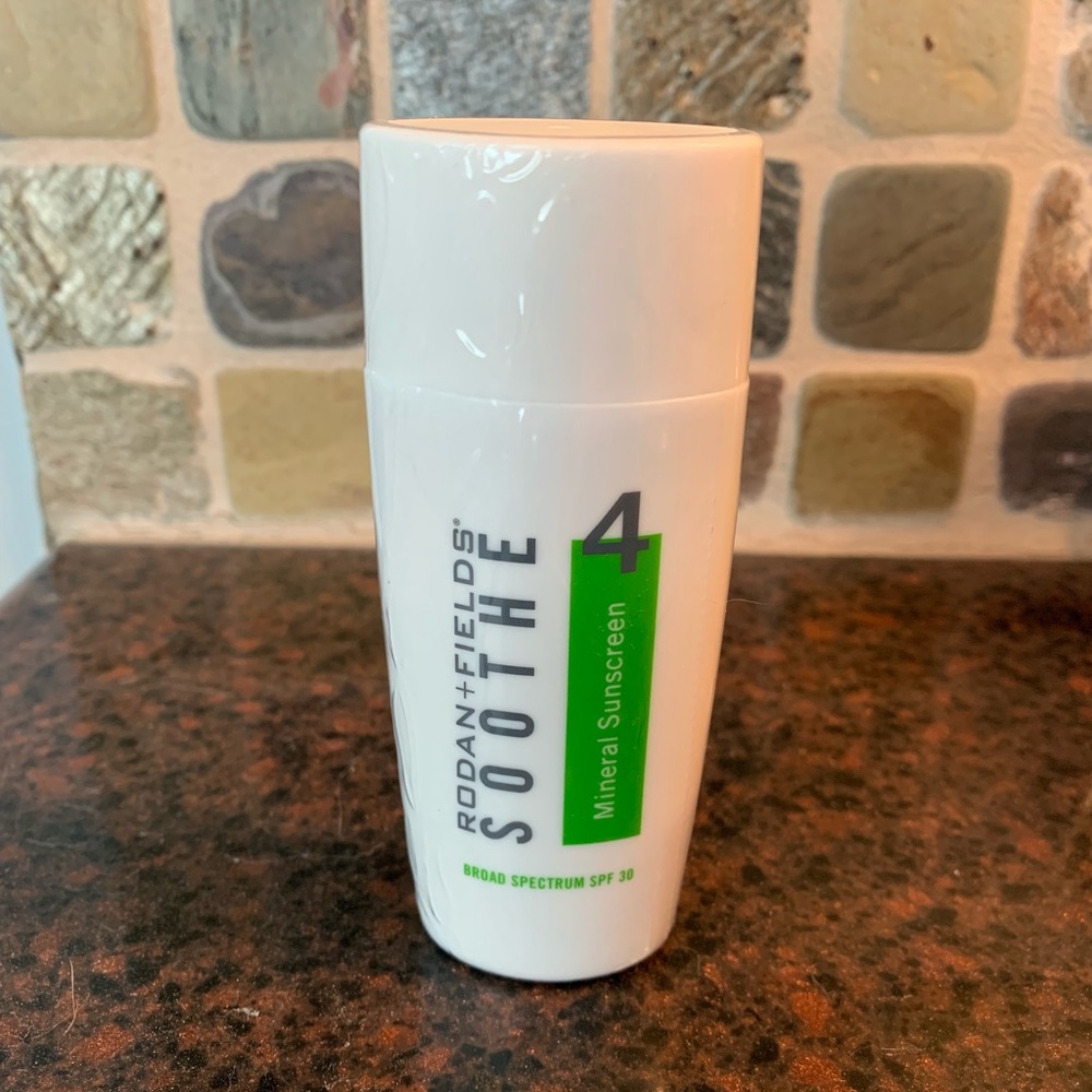 Rodan & Fields Soothe Mineral Sunscreen